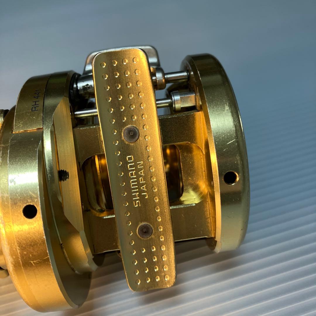 リール SHIMANO CALCUTTA CONQUEST 201