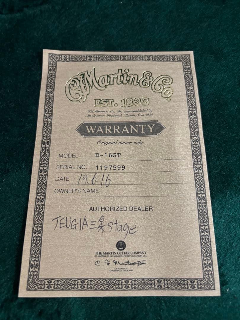 Martin D-16GT アコースティックギター