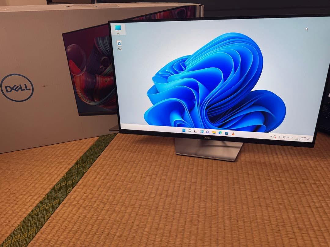 Dell S2722DC 27インチモニター 本体