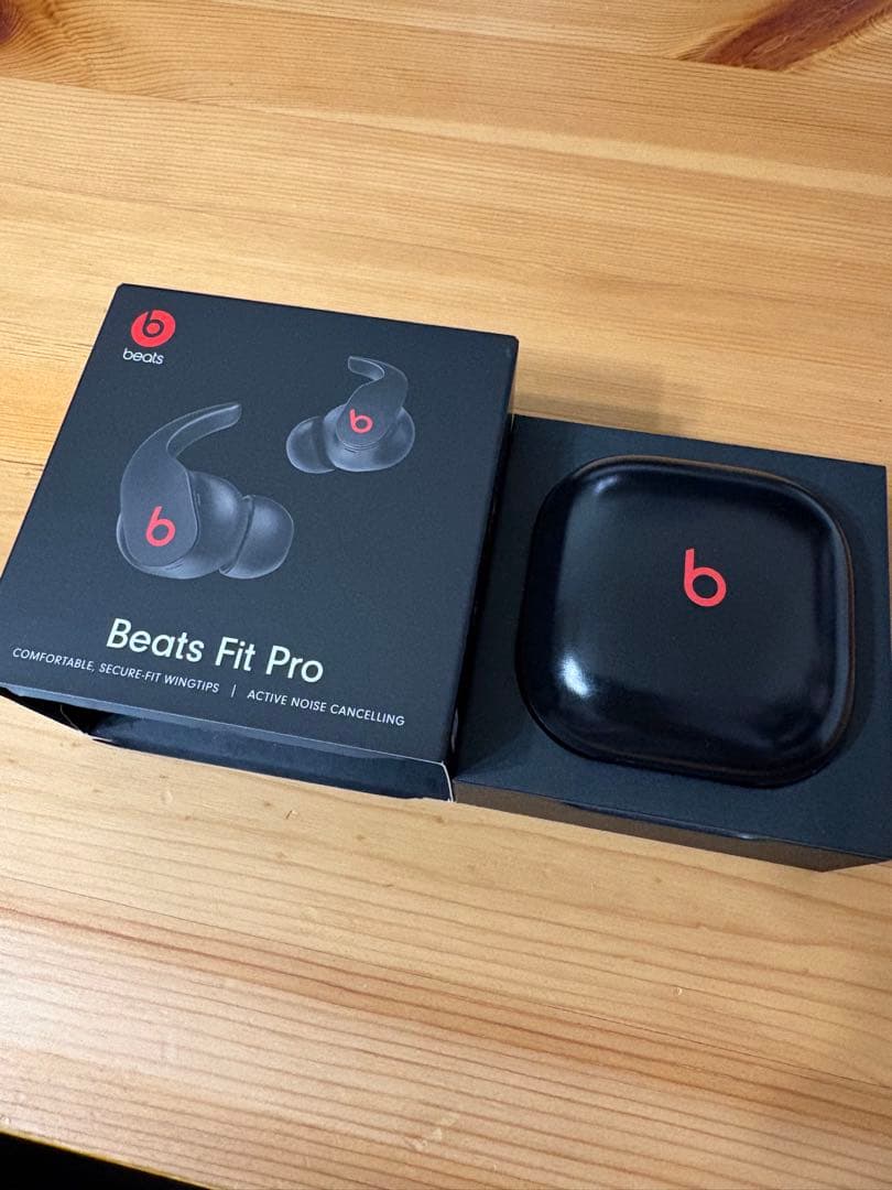 ヘッドホン Beats fit pro black