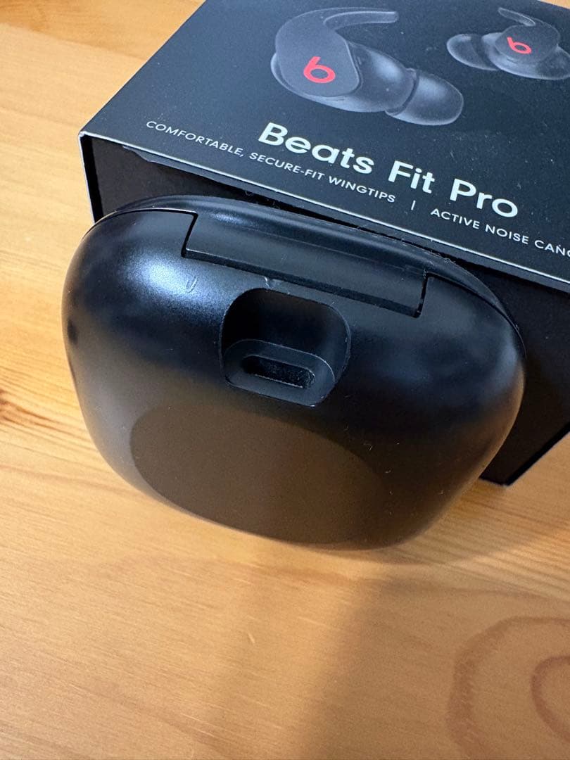 ヘッドホン Beats fit pro black