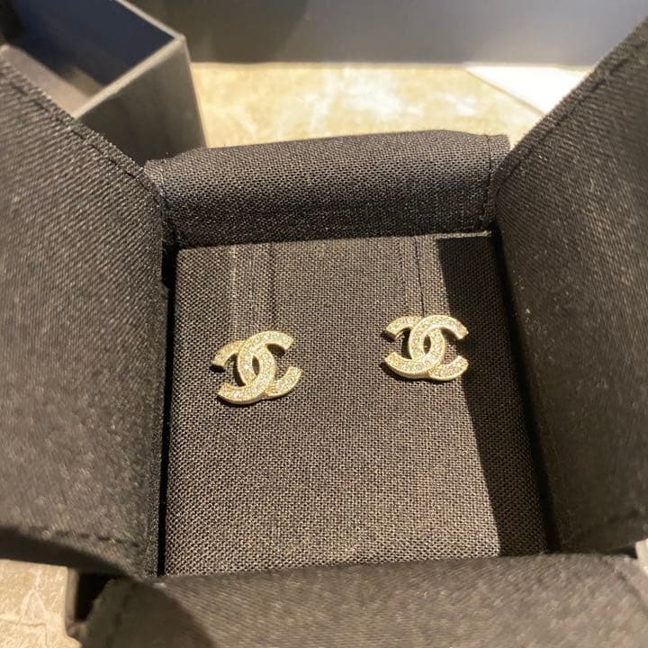 CHANEL ピアス　ゴールド　片耳