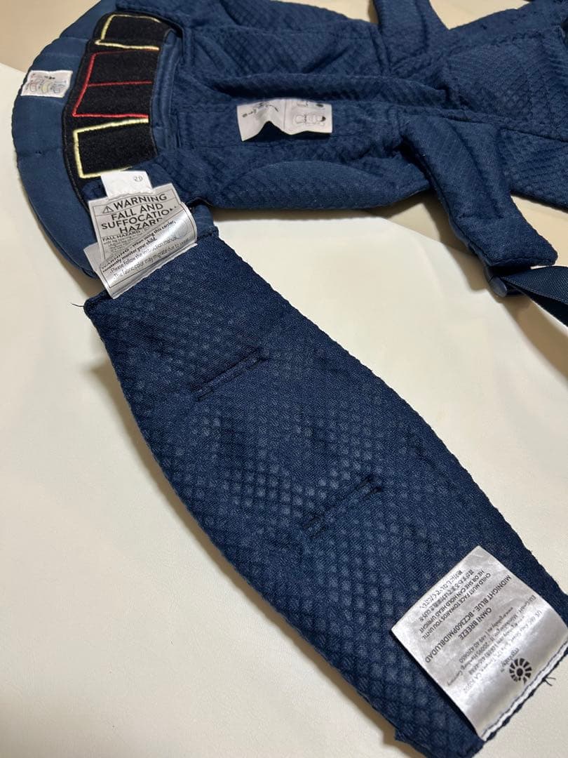 Ergobaby オムニブリーズ　ミッドナイトブルー