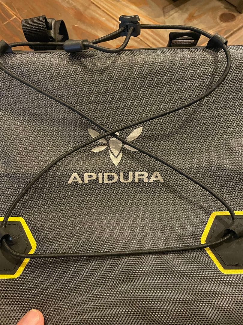 アピデュラ　ハンドルバーバック