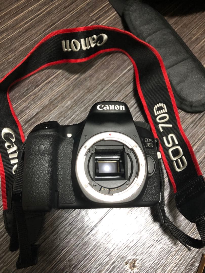 Canon EOS 70D デジタル一眼レフカメラ＋ズームレンズ