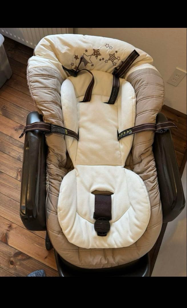 コンビ ハイ&ロースウィングチェア ネムリラ