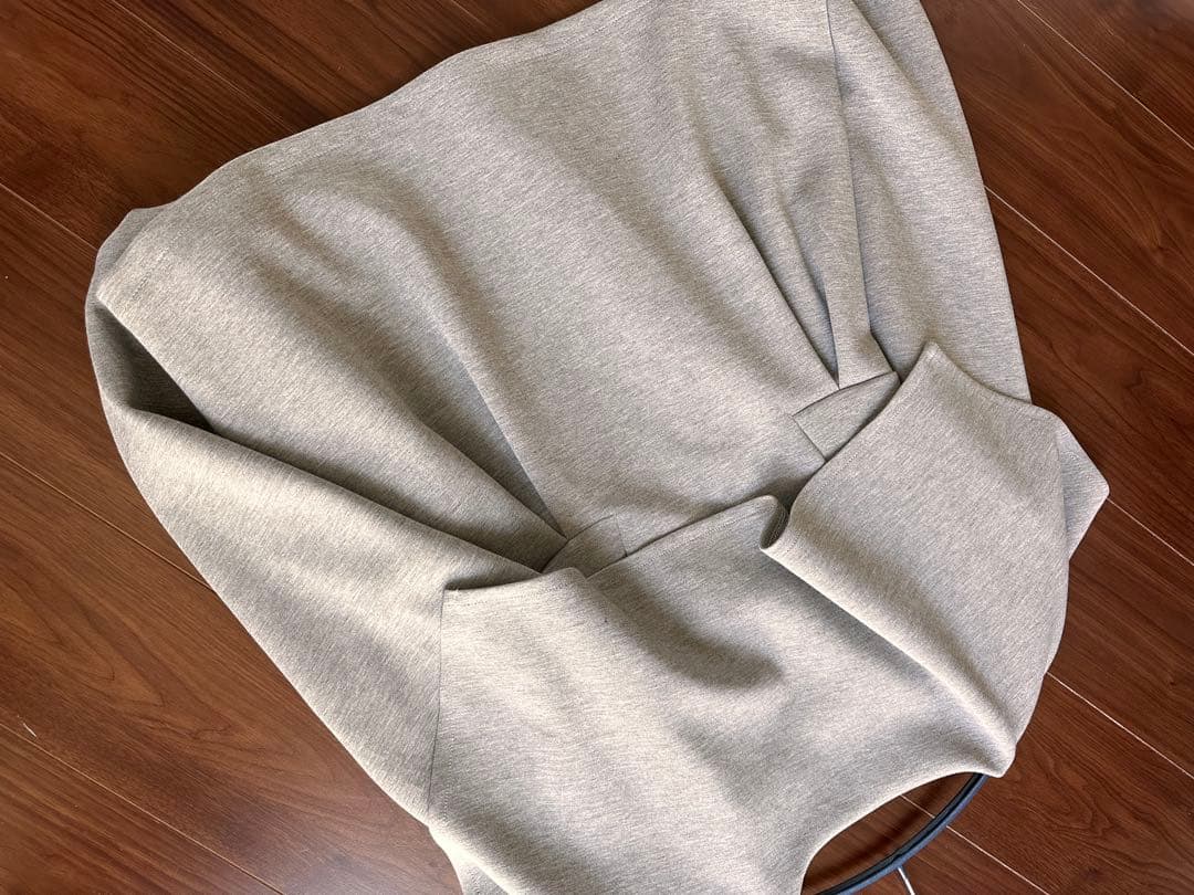 トップス Andequal big collar peplum sweat / Gray