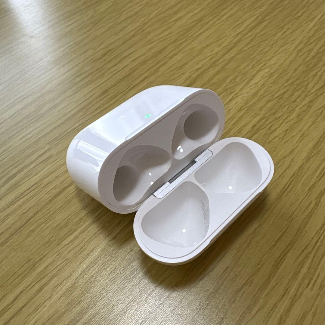 純正　AirPods 4（エアーポッズ 4） アクティブノイズキャンセリング搭載