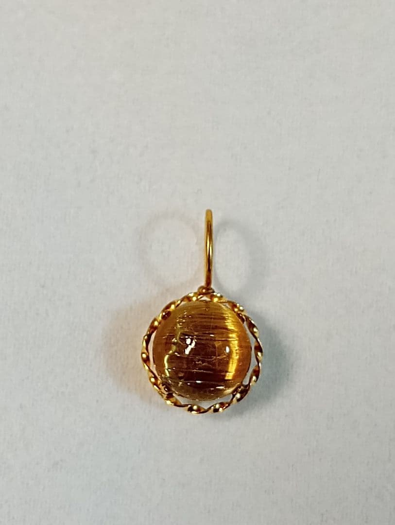 週末限定値下げK18 ルチルクォーツ キャッツアイ　1カラット　ペンダントトップ