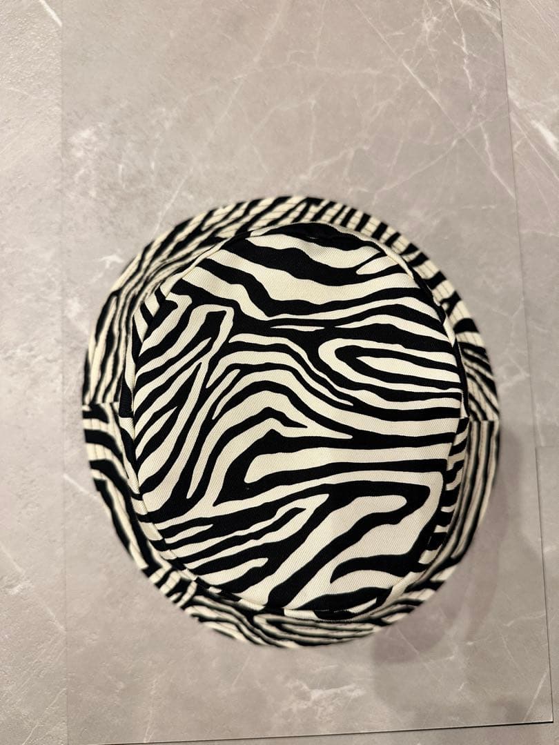 セリーヌ　CELINE バケットハット　ゼブラ　L