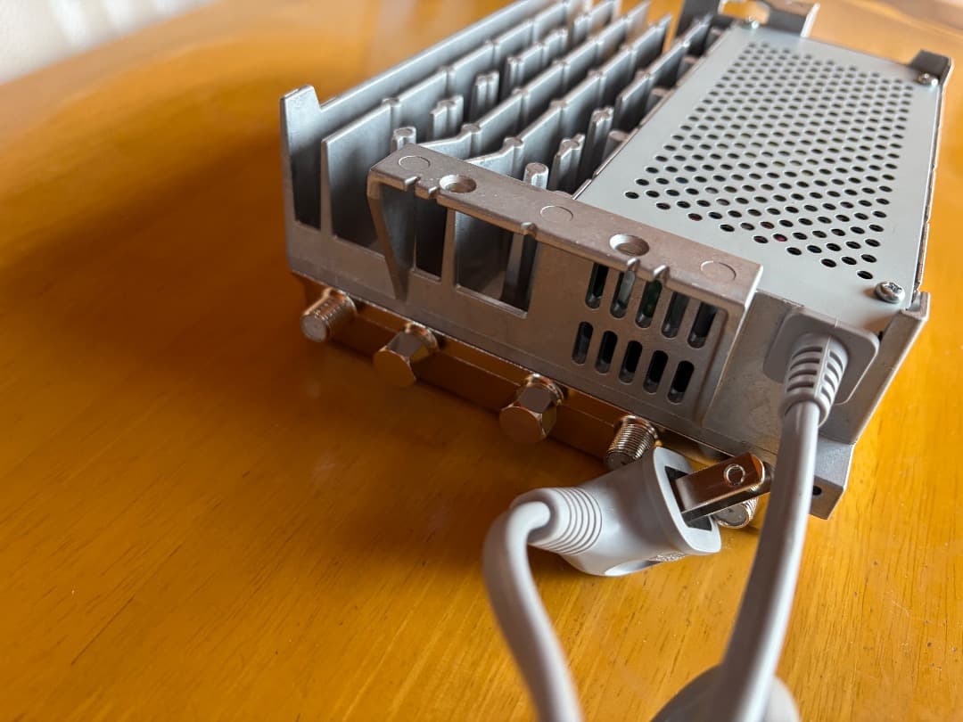 4K ケーブルテレビブースター CATV BOOSTER 10BCAW35S