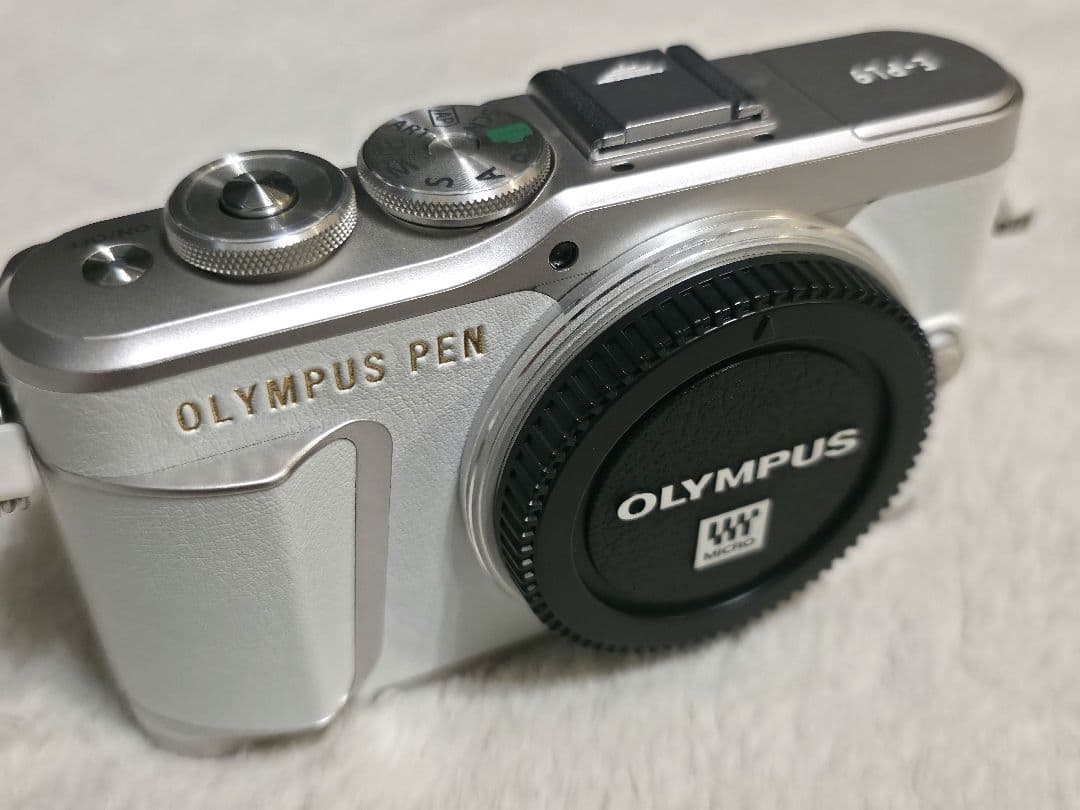 OLYMPUS PEN E-PL9 シルバー ダブルズームキット
