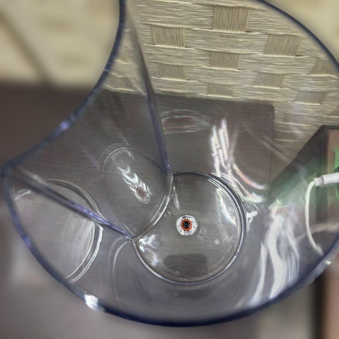 ◇Nespresso Vertuo Next コーヒーメーカー　GDV1