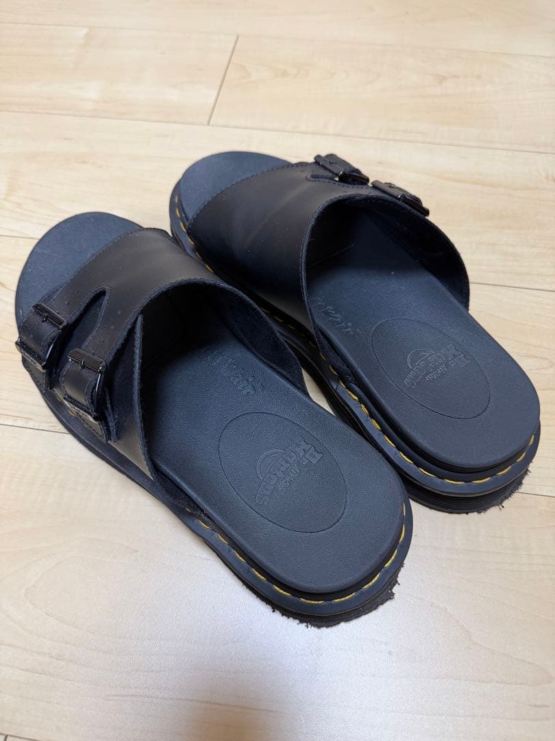 ドクターマーチンの「DAX」サンダル UK8