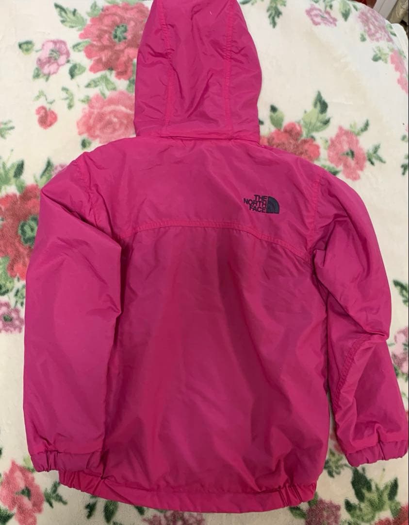 新品タグ付　ノースフェイス　アウター　130 ピンク