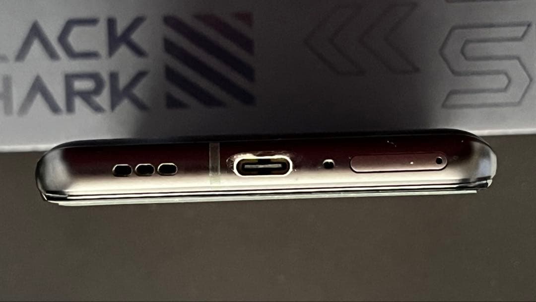 Black Shark 5 ゲーミングスマートフォン