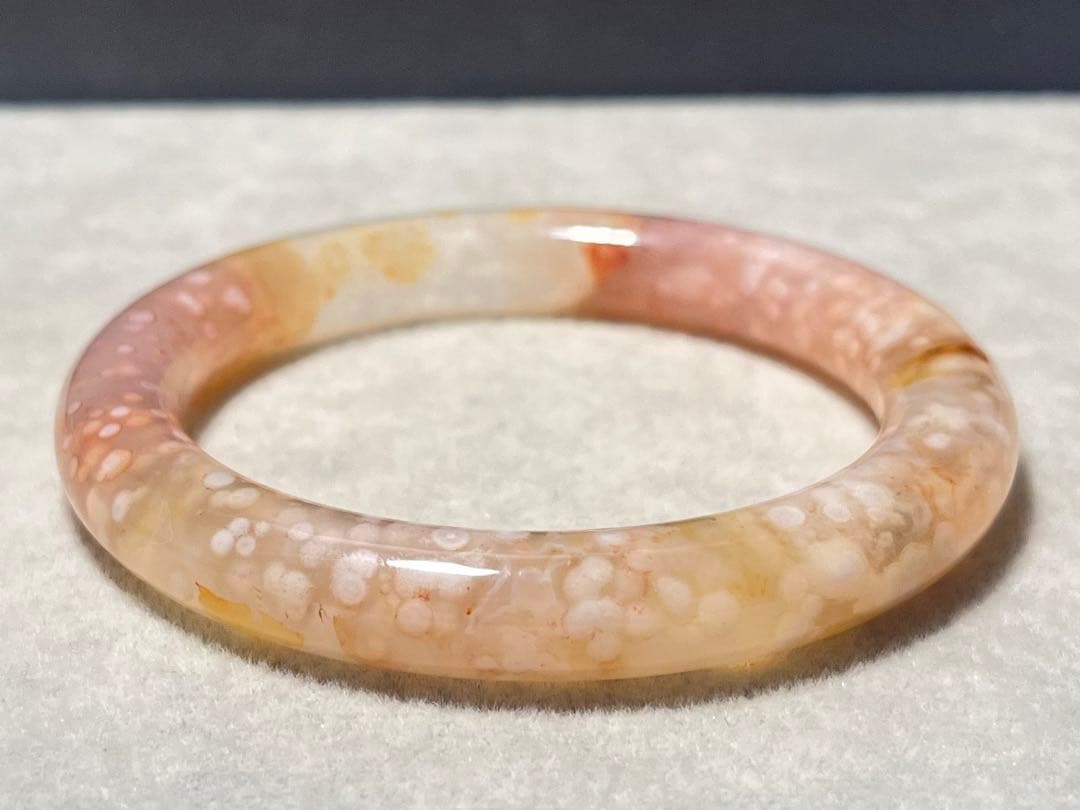 天然　桜メノウバングル　59mm