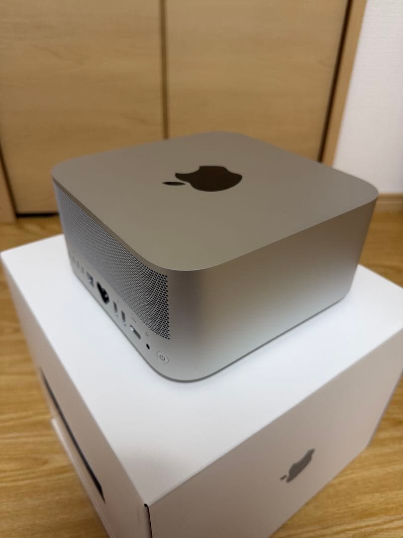 Macデスクトップ Mac Studio (2022) M1 Max 64GB / 512GB