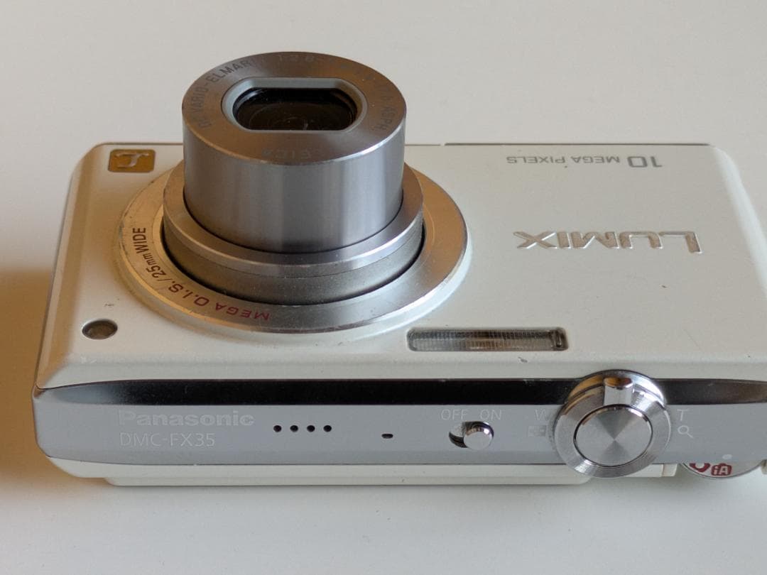 ★実用美品★パナソニック LUMIX DMC-FX35　バッテリー・充電器付