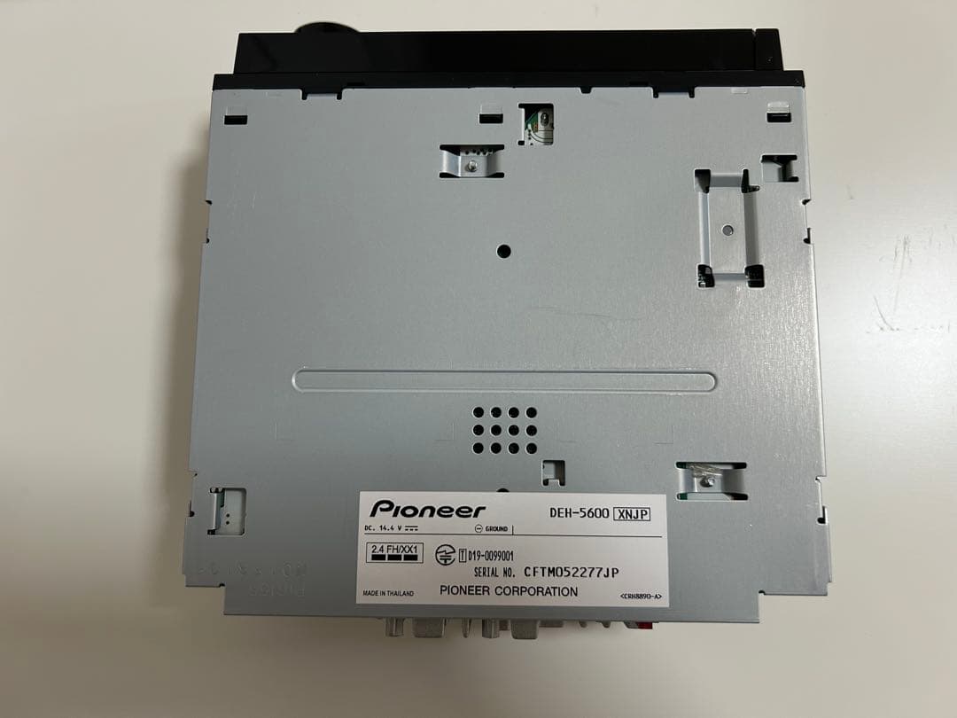 Pioneer DEH-5600 カーオーディオ
