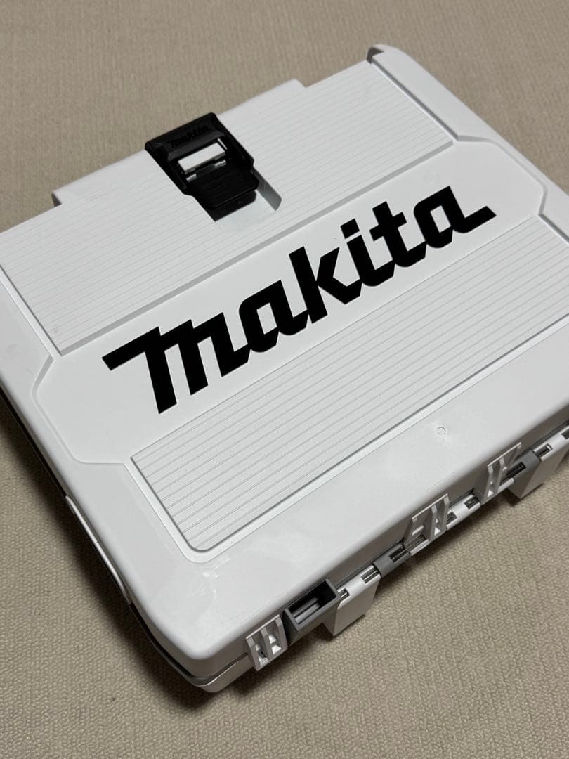 超お買い得マキタ電動ドリルスペシャルセットWhite Edition早い者勝ち