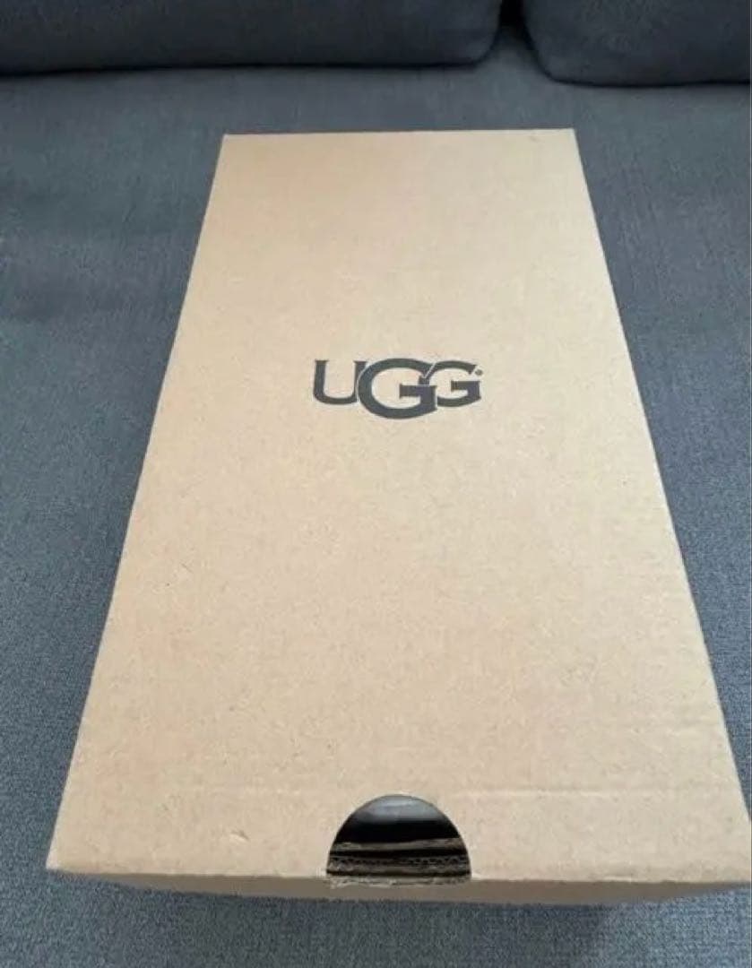 UGG ブラウン系 モカシン　新品未使用　箱付き　24センチ