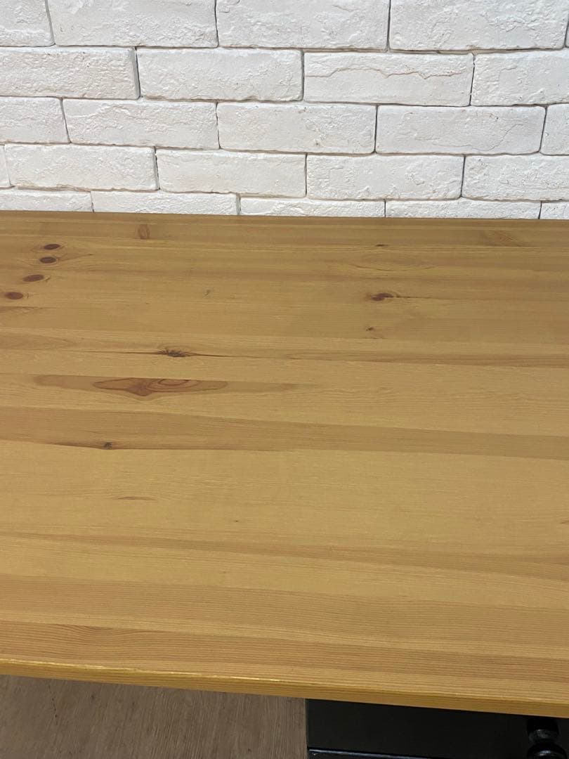 【東京都23区配送無料】定価4万円　イケア　デスク　140cm 書斎　勉強　机