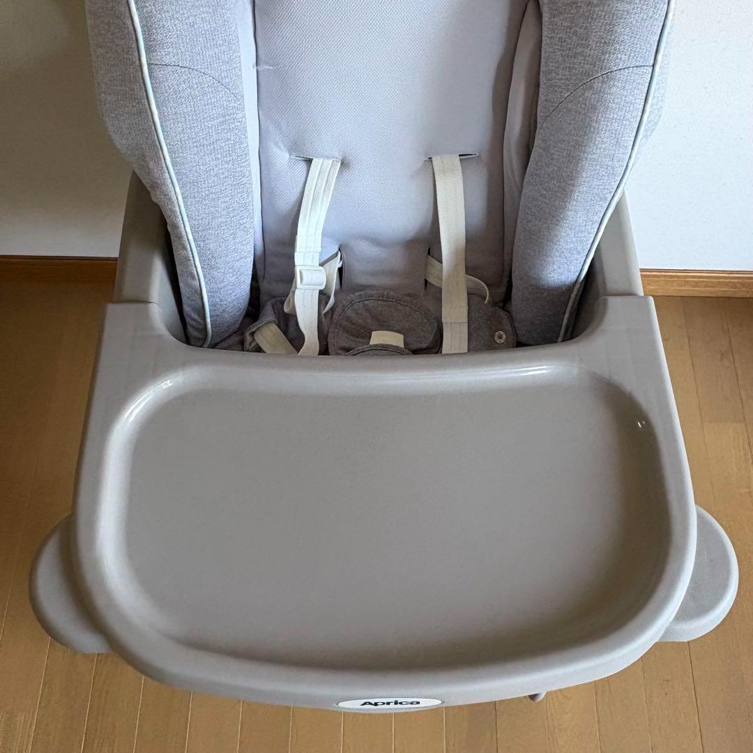 アップリカ　ユラリズム スマート プレミアム 手動スウィングタイプ