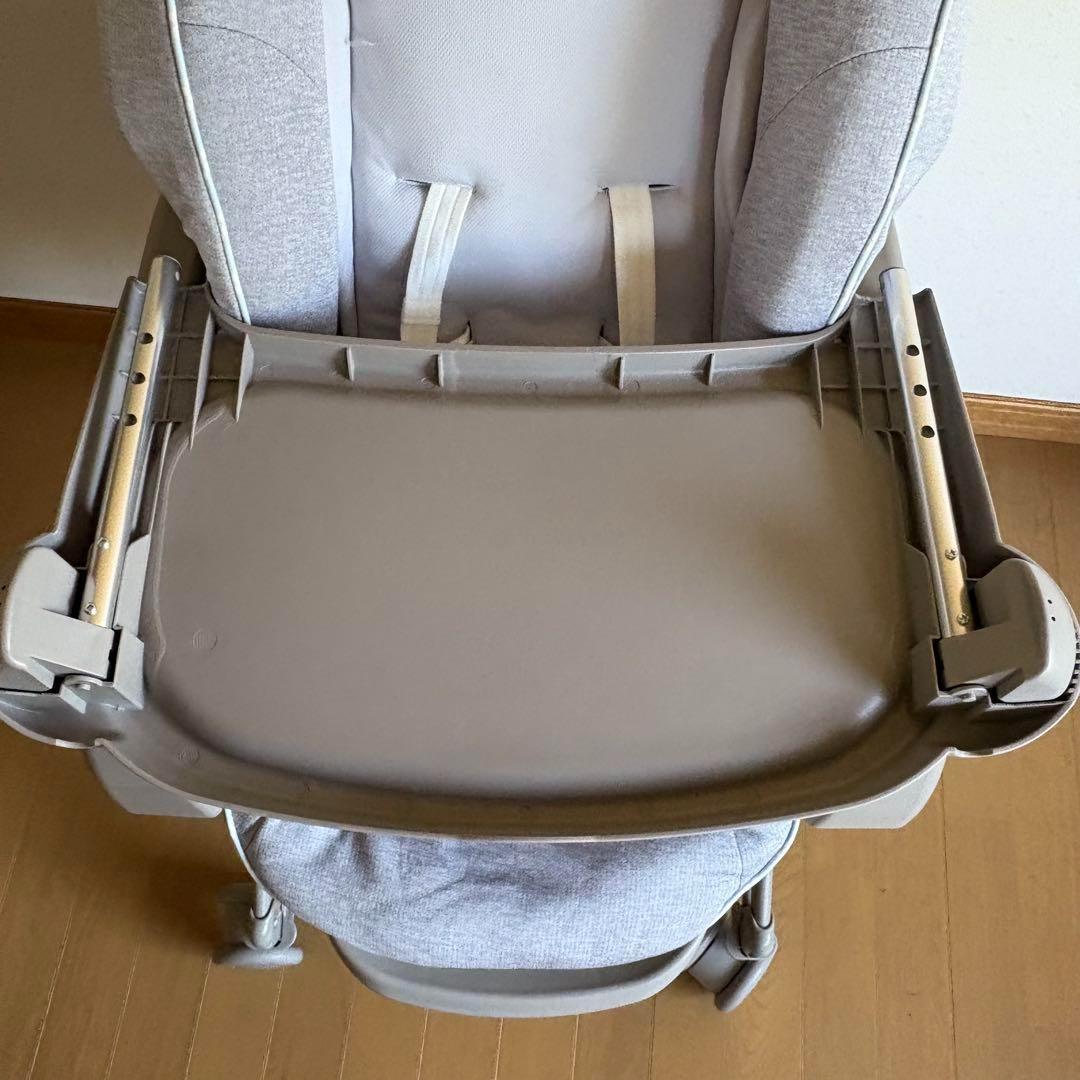 アップリカ　ユラリズム スマート プレミアム 手動スウィングタイプ