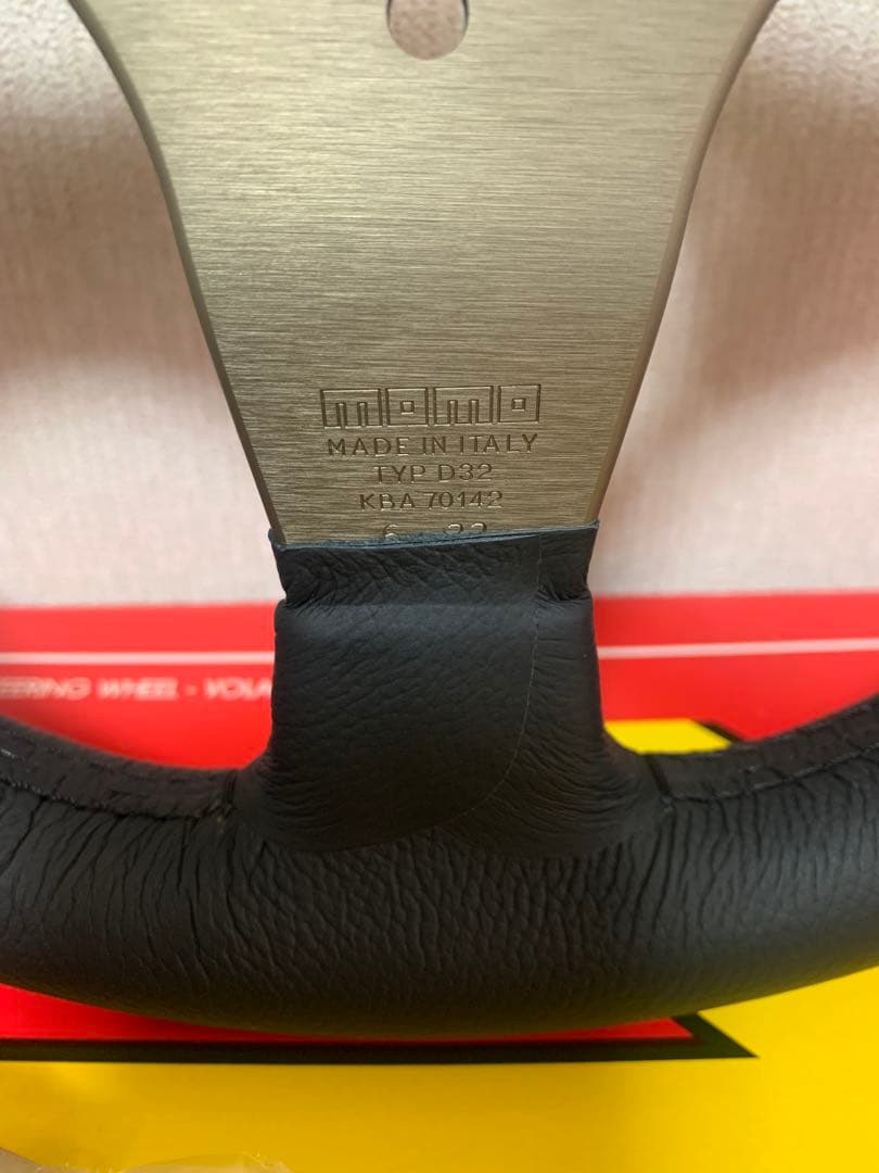 MOMO RECE 32 モモ　レース　32