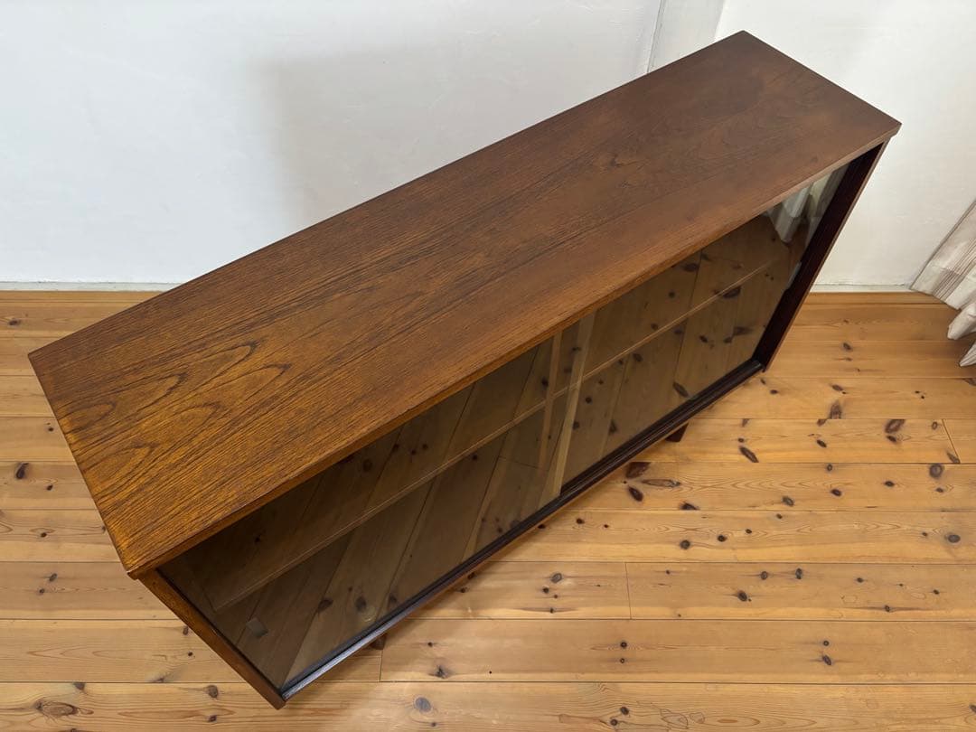 北欧ヴィンテージ　AVALON/アヴァロン　ガラスキャビネット