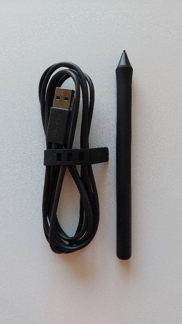 Wacom Intuos Mediumペンタブレット　CTL-6100WL/K0