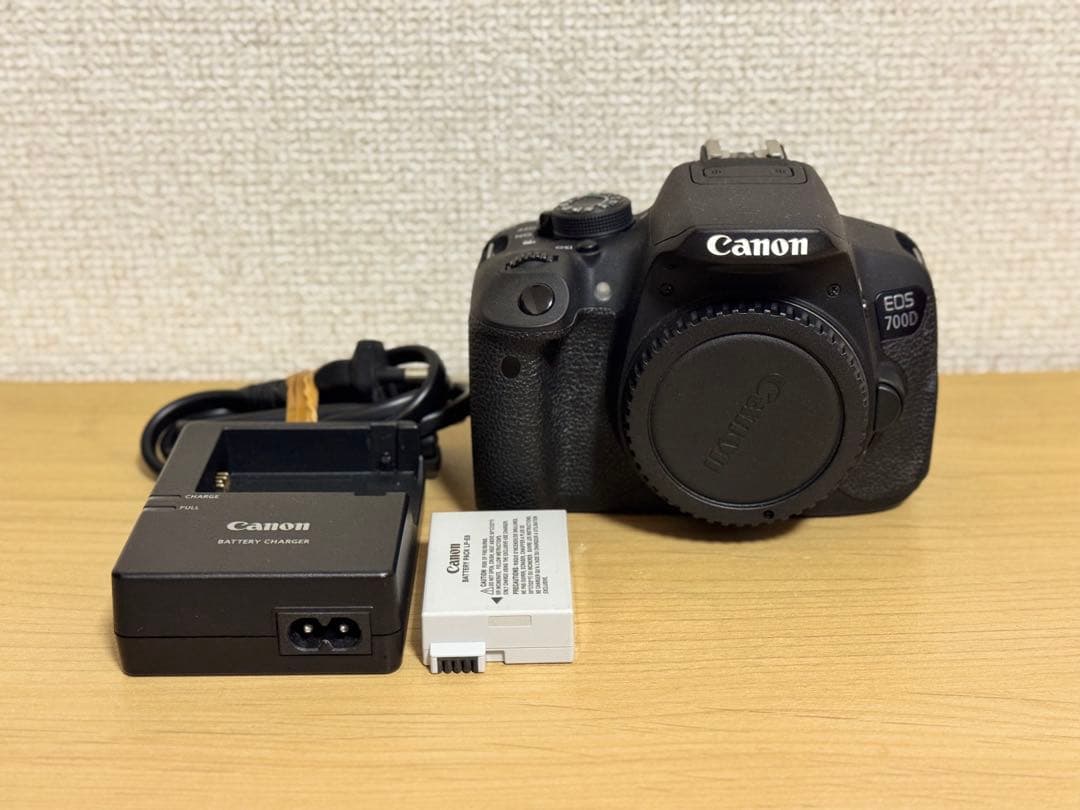 Canon EOS 700D (kiss x7i)デジタル一眼レフカメラ 本体
