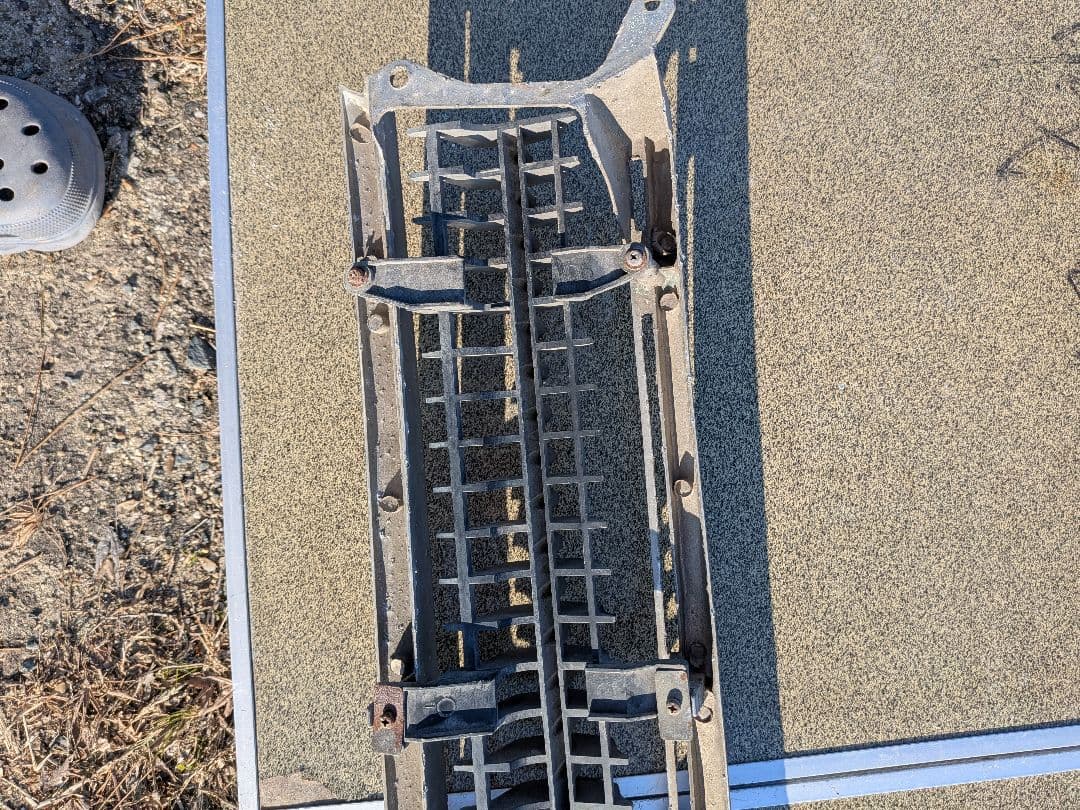 ハコスカのグリル