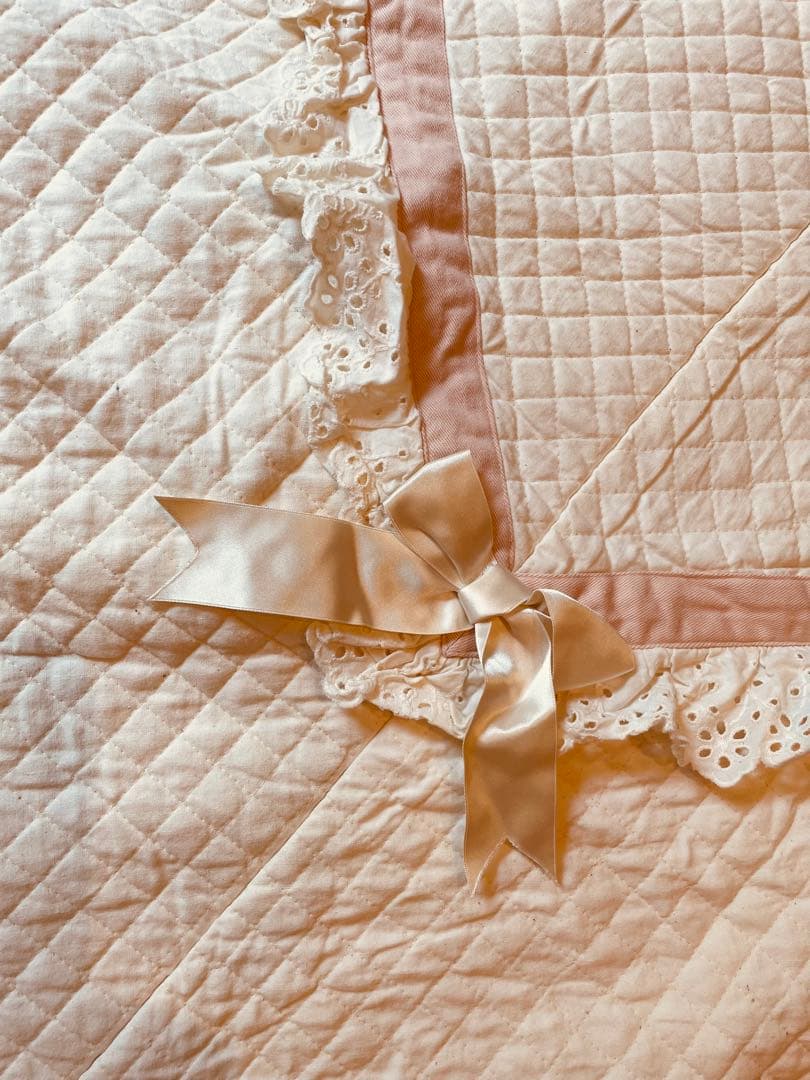 ❤️お値下げ★さえら★アンリコ★お花モチーフとリボン飾り付★キルティングマット特大