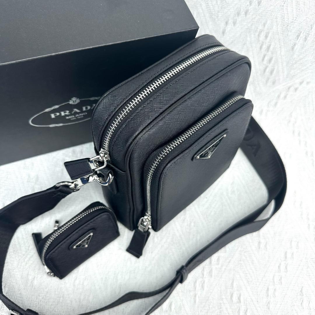 早い者勝ち！ブラック ショルダーバッグ