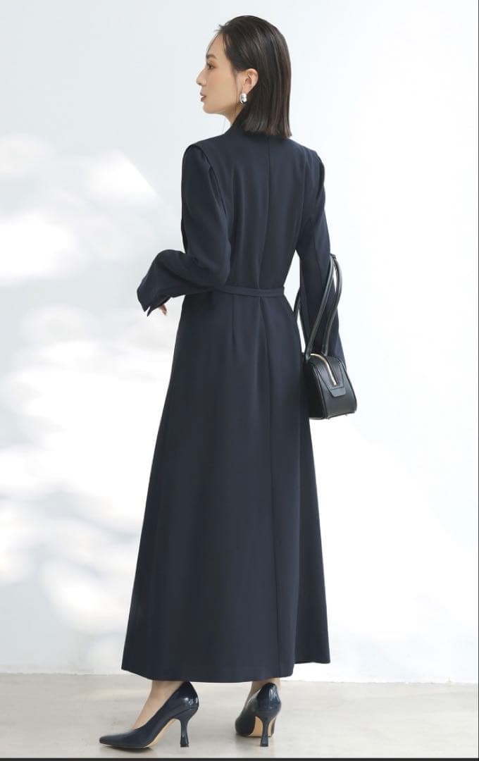 完売品‼️新品未使用‼️ ダブルサテンノーカラータックワンピース