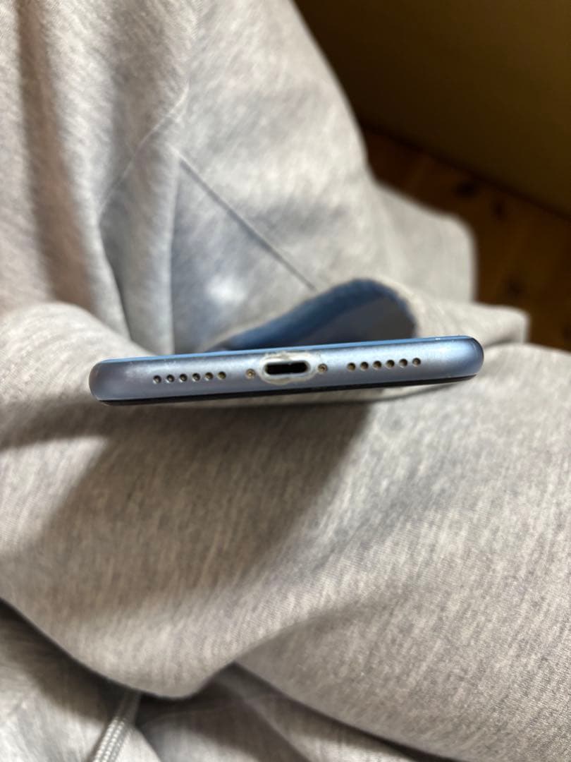 iPhoneXR 128GB バッテリー79% simフリー