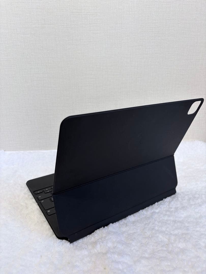 【美品】Apple Magic Keyboard 12.9インチ　A2480