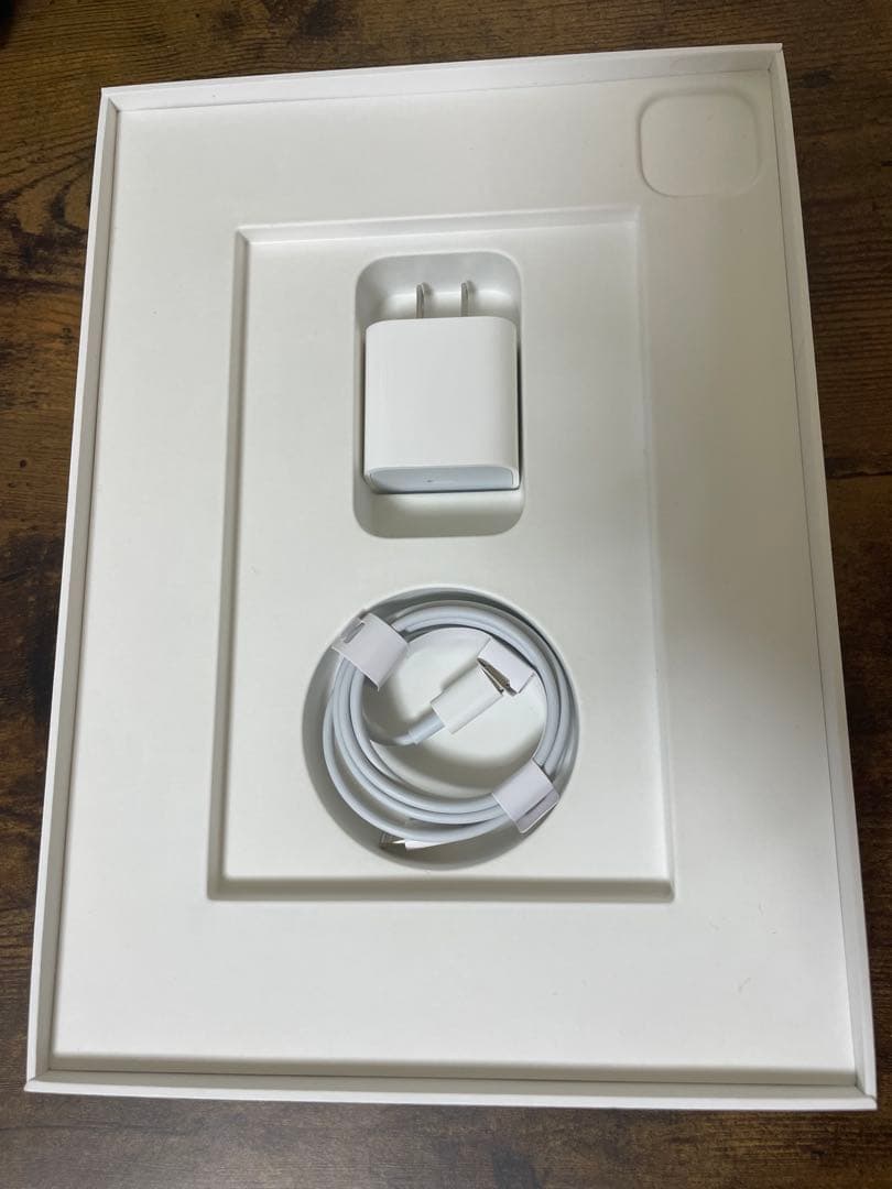 iPad Pro 第4世代 11inchシルバー 128GB