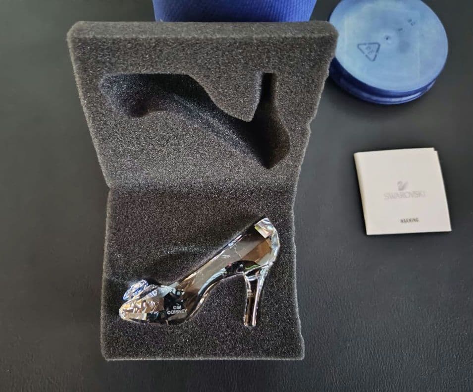 ディズニー シンデレラ ガラスの靴 スワロフスキー