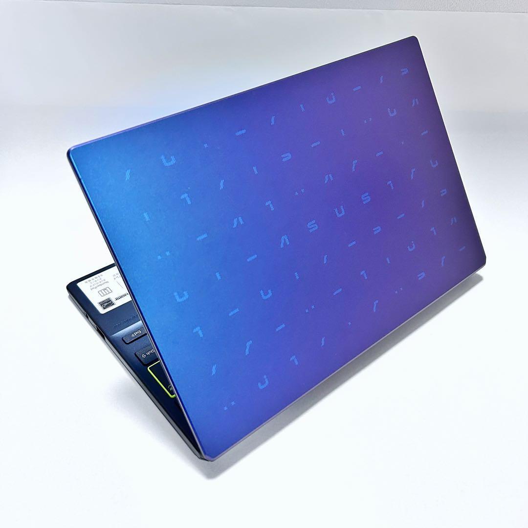 【美品】レアカラー｜ASUS ｜テンキー付きタッチパッド ｜2024年製｜SSD