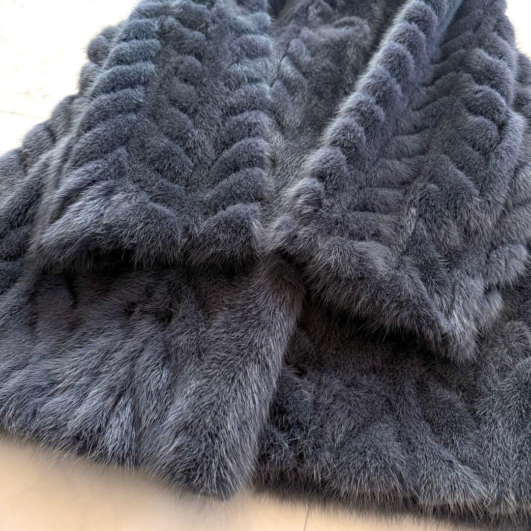 着丈82 くすみブルー 染めミンク ファーコート シェブロン模様 毛皮 軽量