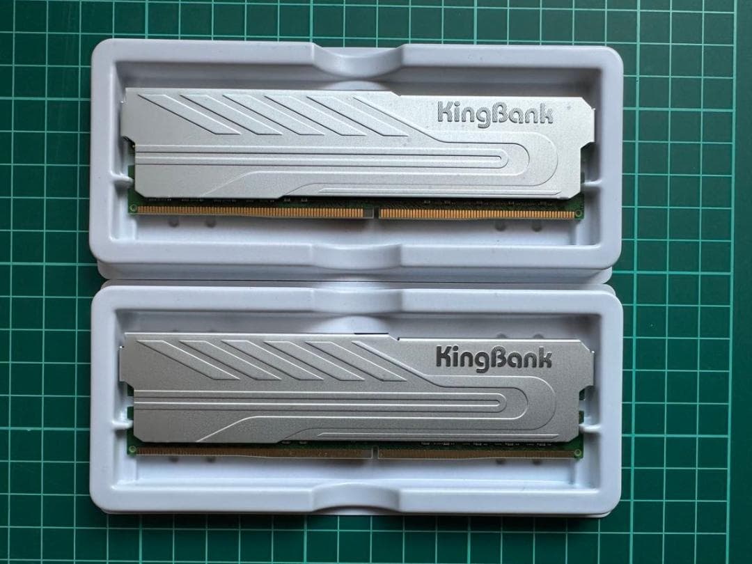 使用極少 KingBank DDR4 32GB x2 3600MHz メモリ