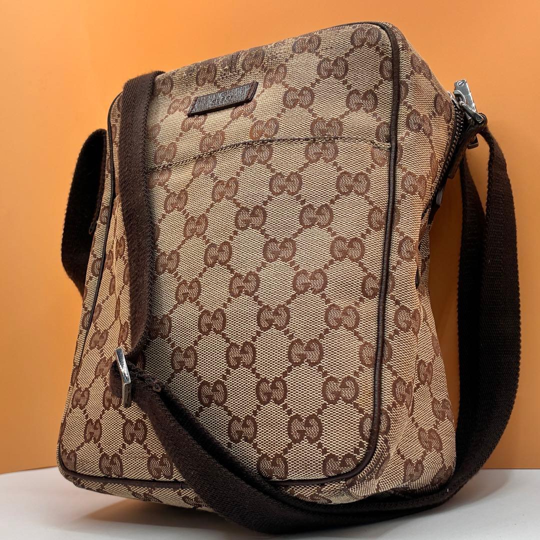 GUCCI GGキャンバス ショルダーバッグ クロスボディ