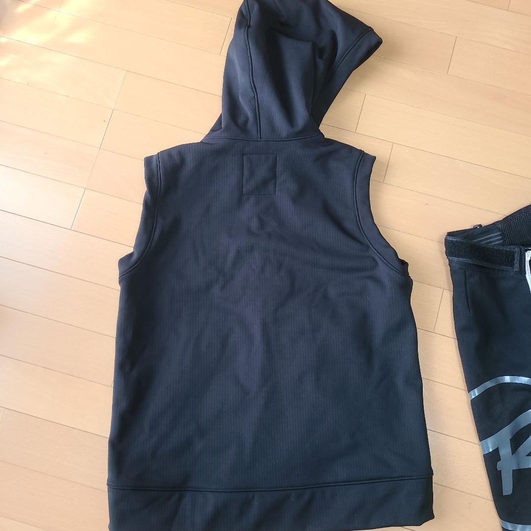 ロシニョール フード付きベスト ハーフパンツセット