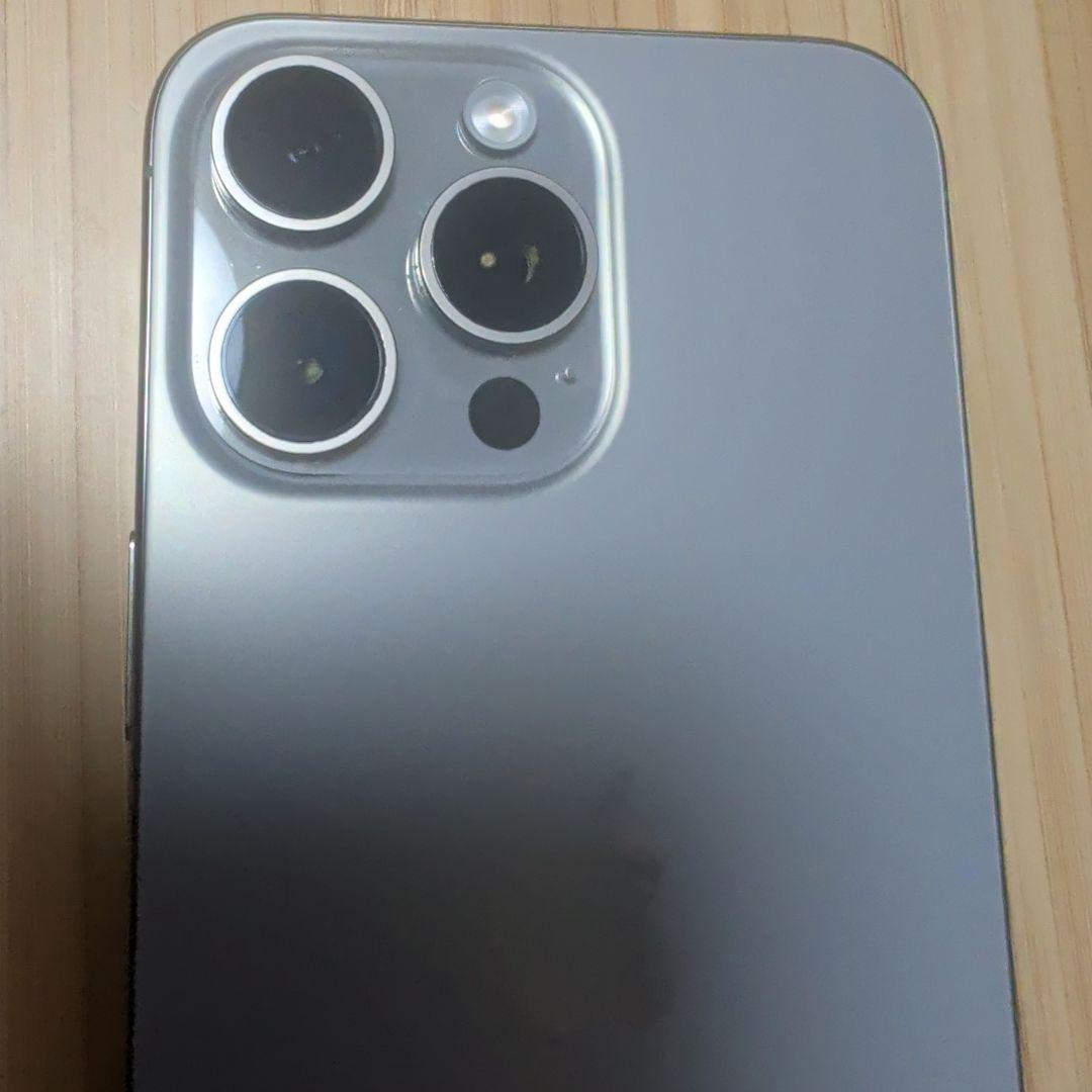 Apple iPhone 15 Pro max 本体　SIMフリー