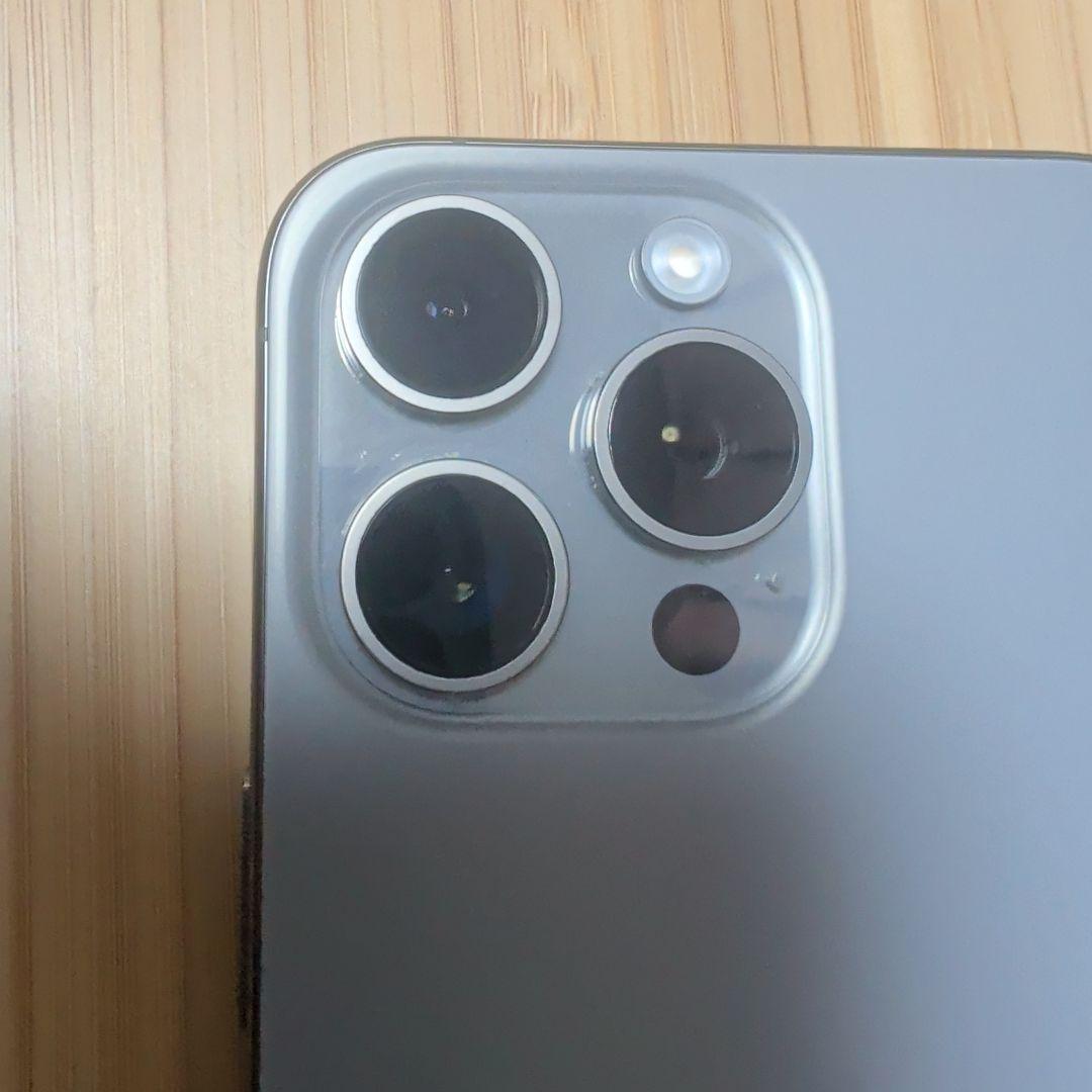 Apple iPhone 15 Pro max 本体　SIMフリー