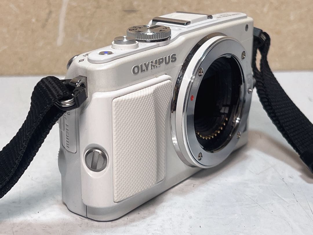 OLYMPUS PEN Lite E-PL6 ホワイト