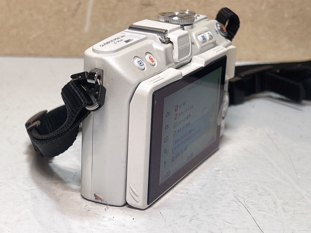OLYMPUS PEN Lite E-PL6 ホワイト